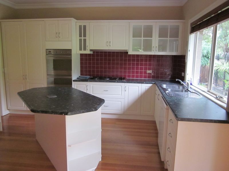 2/20 Outlook Drive, Berwick VIC 3806