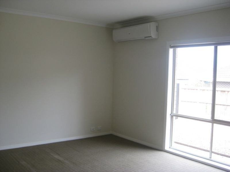 16 Barak Avenue, Berwick VIC 3806