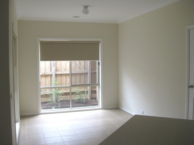 16 Barak Avenue, Berwick VIC 3806