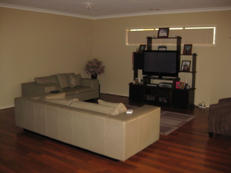 30 Nightingale Crescent, Berwick VIC 3806