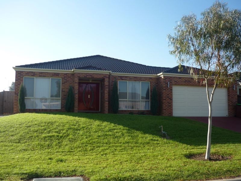 20 Edcumbene Drive, Berwick VIC 3806