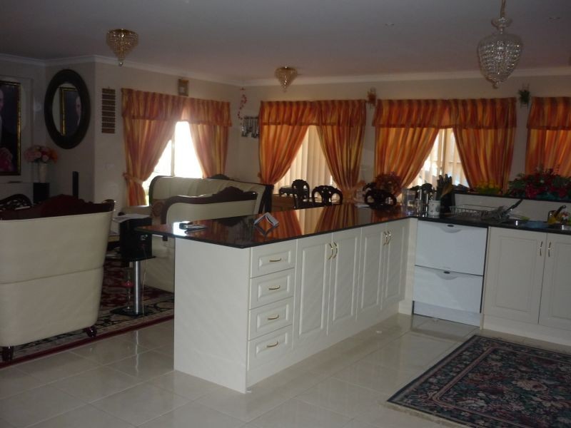 20 Edcumbene Drive, Berwick VIC 3806