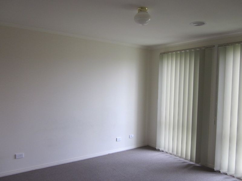 3 Dempster Way, Berwick VIC 3806