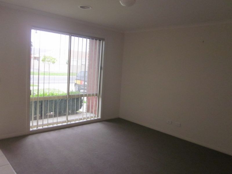 3 Dempster Way, Berwick VIC 3806