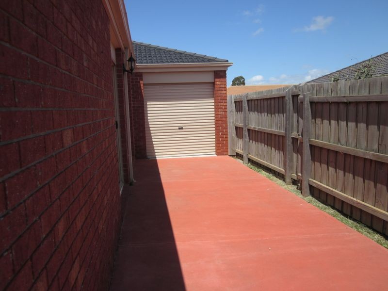 3 Dempster Way, Berwick VIC 3806