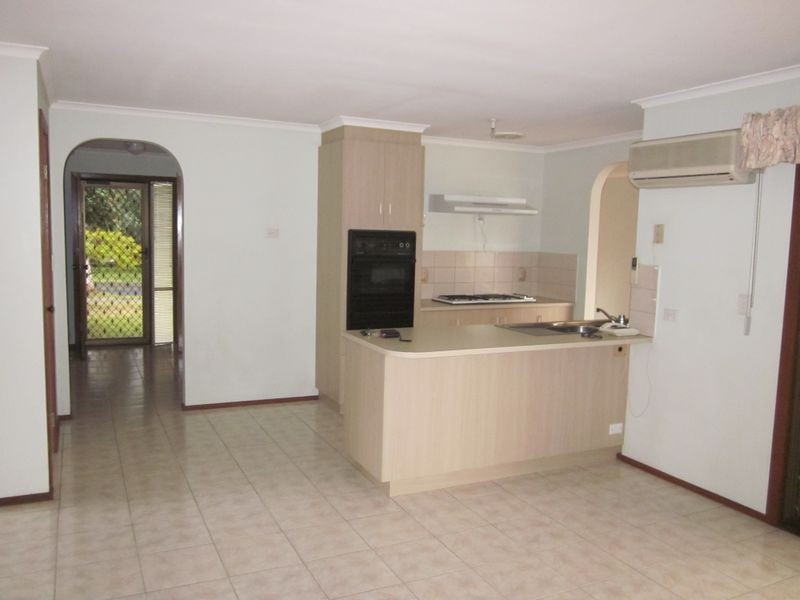 6 Nullica Court, Berwick VIC 3806