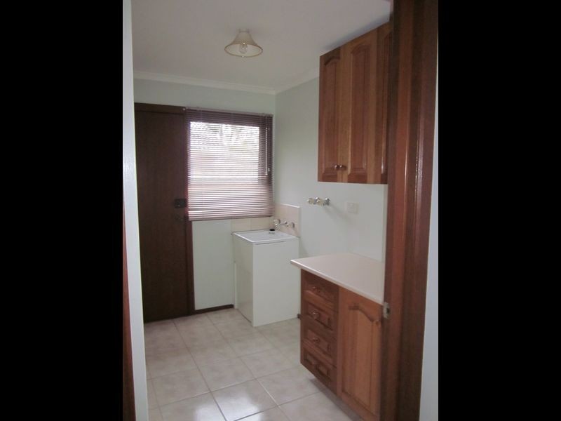 6 Nullica Court, Berwick VIC 3806