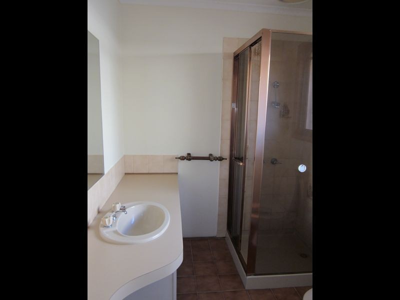 4 County Drive, Berwick VIC 3806