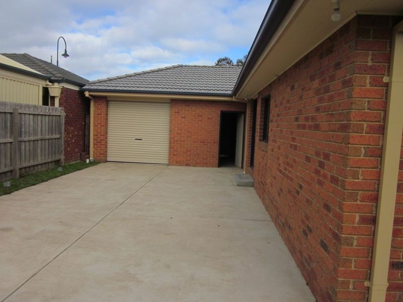 72 Hancock Drive, Berwick VIC 3806