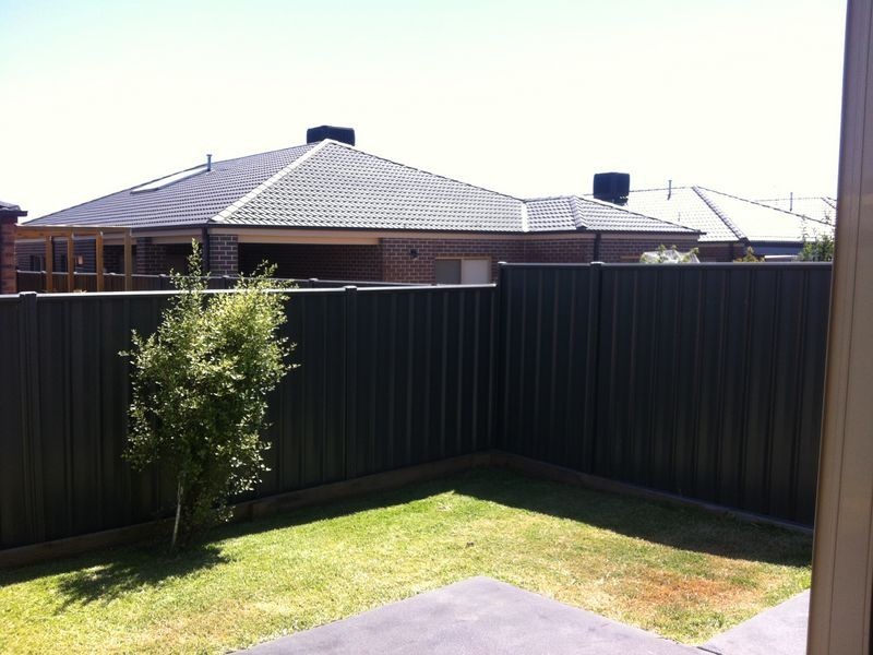 22 Merlin Drive, Cranbourne North VIC 3977