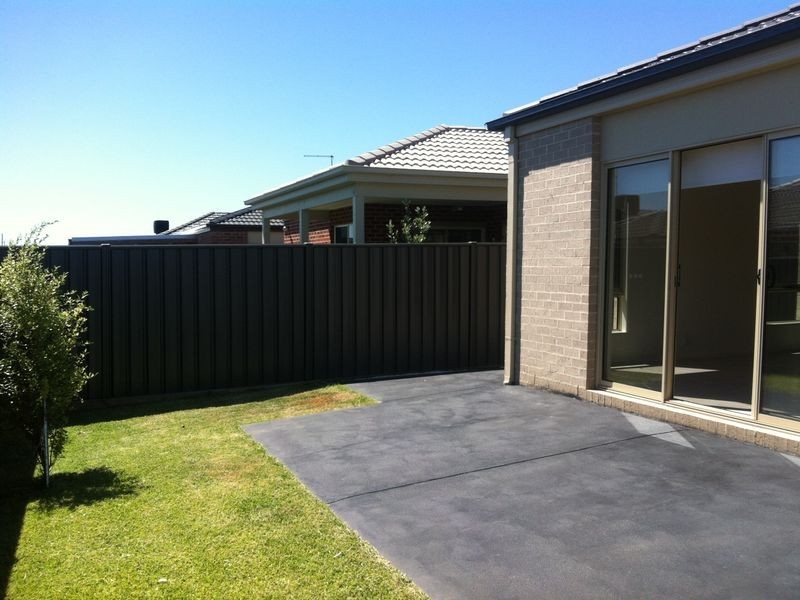22 Merlin Drive, Cranbourne North VIC 3977