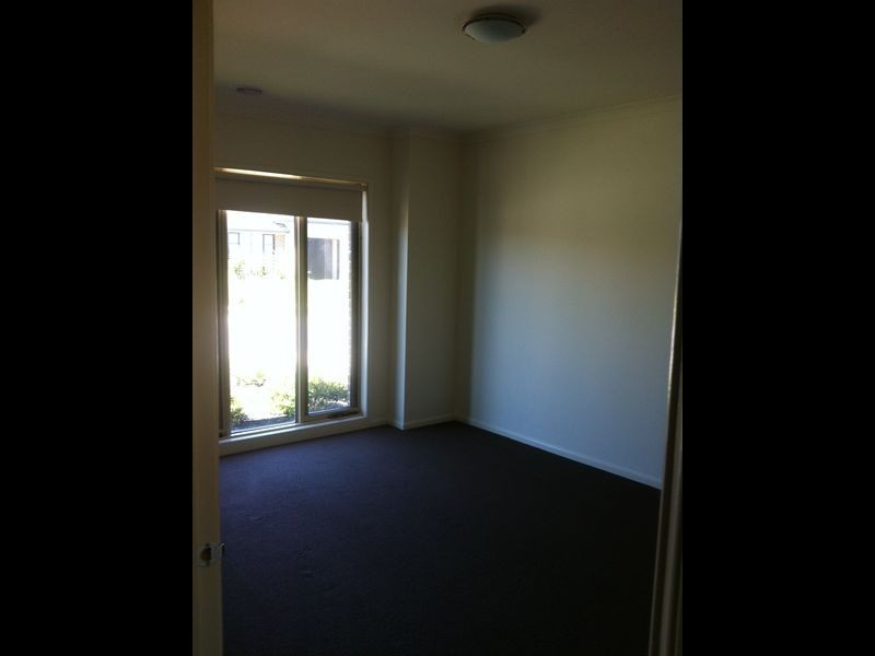 22 Merlin Drive, Cranbourne North VIC 3977