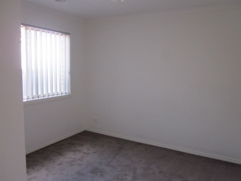 7 St Mellion Court, Cranbourne VIC 3977