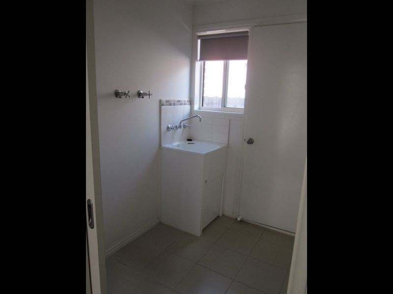 7 St Mellion Court, Cranbourne VIC 3977
