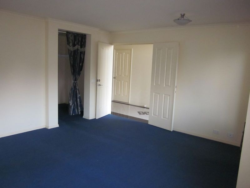 15 Fenton Place, Narre Warren South VIC 3805