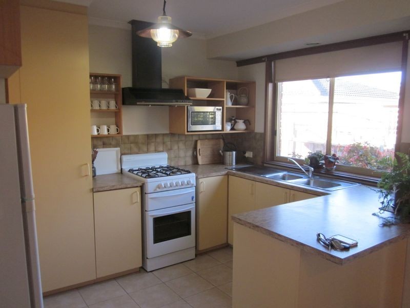 1/58 Woods Street, Beaconsfield VIC 3807