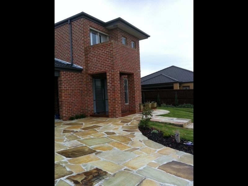 4 Westwood Road, Cranbourne East VIC 3977