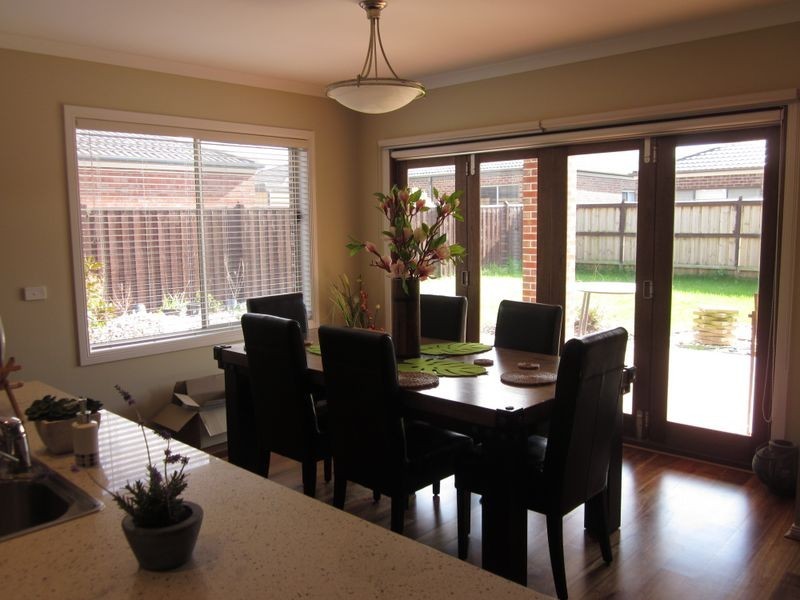 4 Westwood Road, Cranbourne East VIC 3977