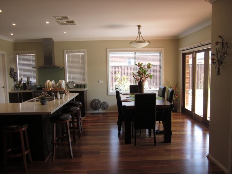 4 Westwood Road, Cranbourne East VIC 3977