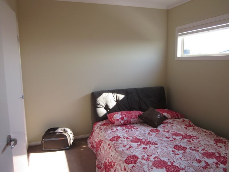 4 Westwood Road, Cranbourne East VIC 3977