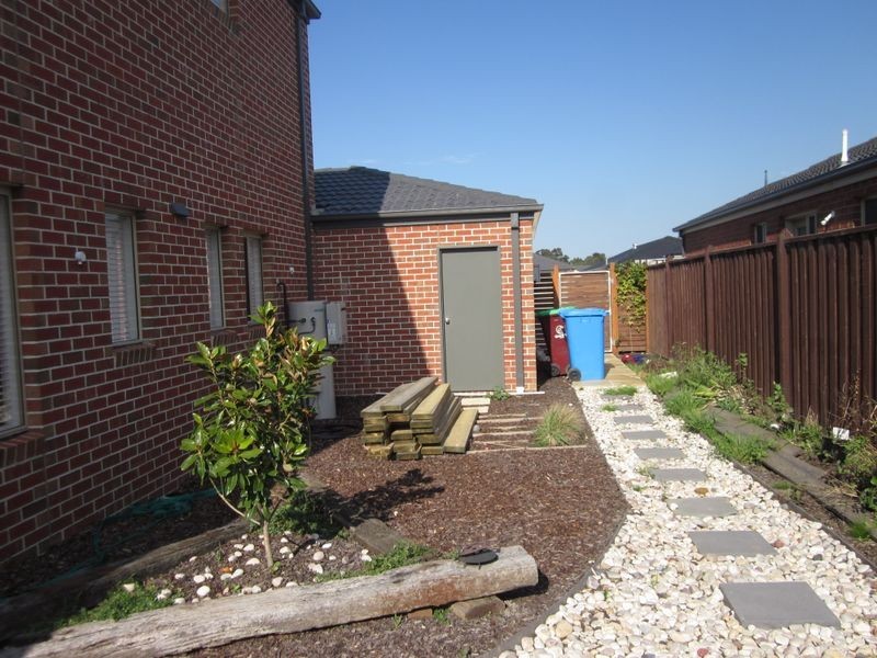 4 Westwood Road, Cranbourne East VIC 3977