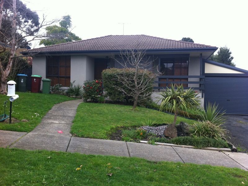 10 Mason Way, Berwick VIC 3806