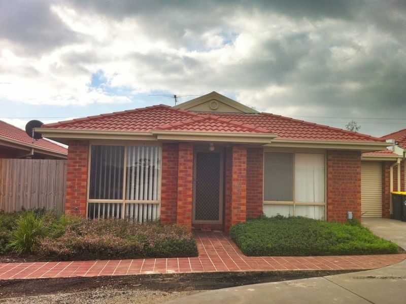 8/11 Coco Parade, Skye VIC 3977