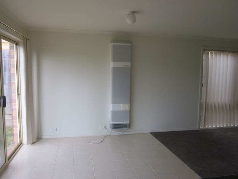 1/60 Sunnyvale Drive, Langwarrin VIC 3910