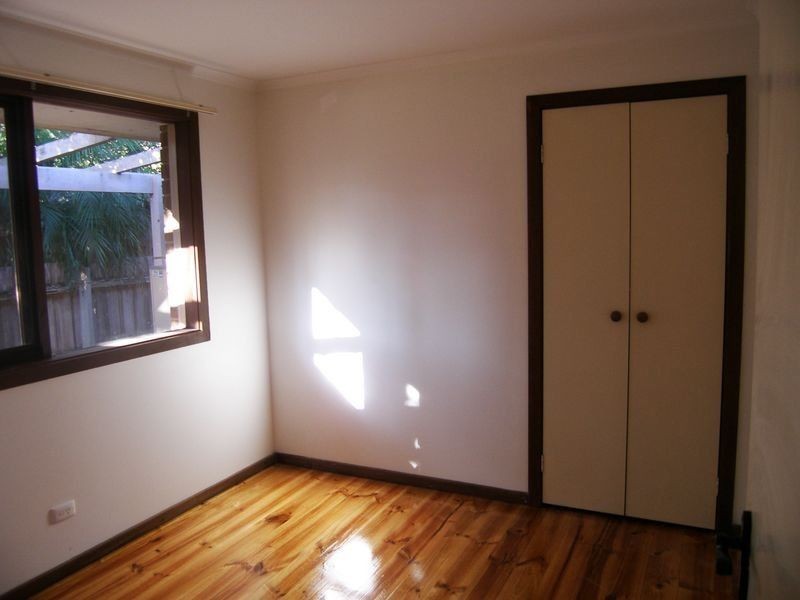 4 Ambleside Crescent, Berwick VIC 3806