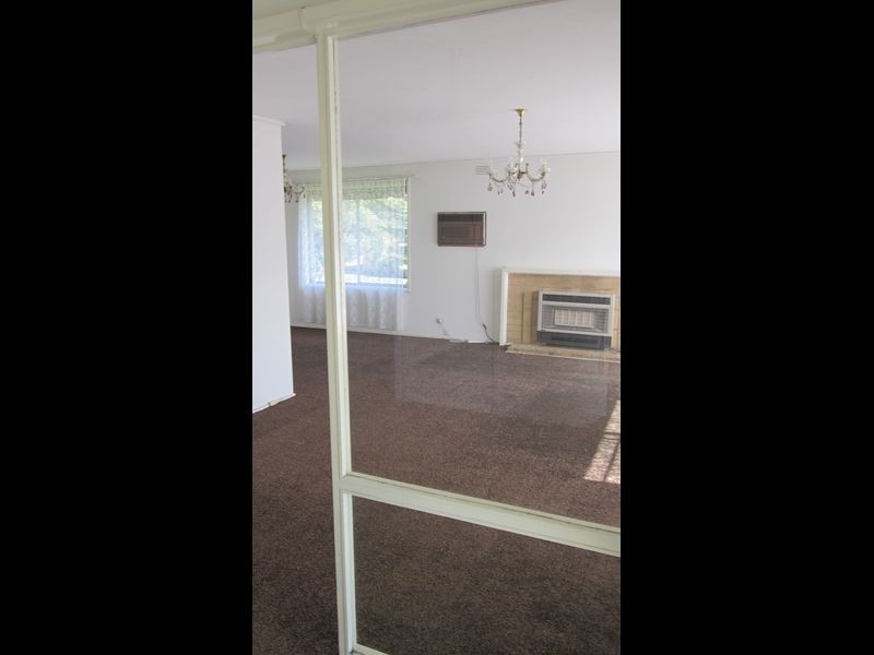 17 Evan Street, Berwick VIC 3806