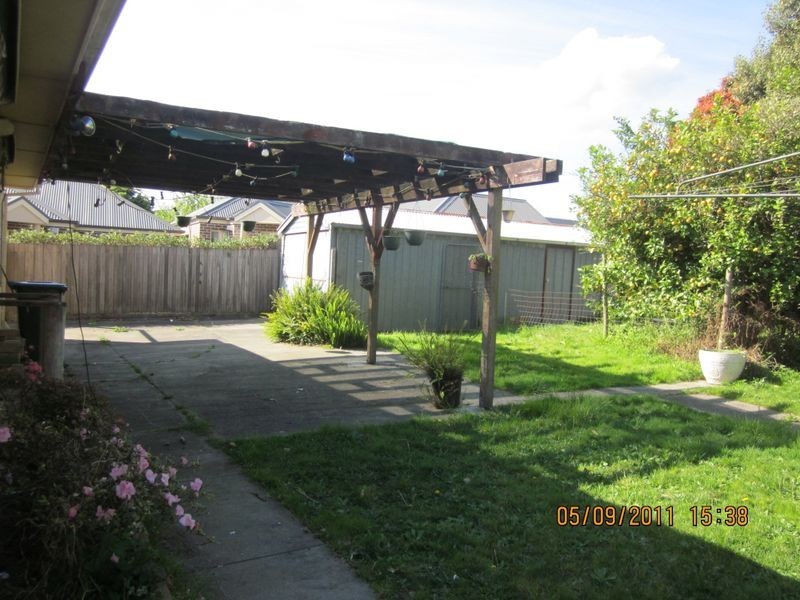 17 Evan Street, Berwick VIC 3806