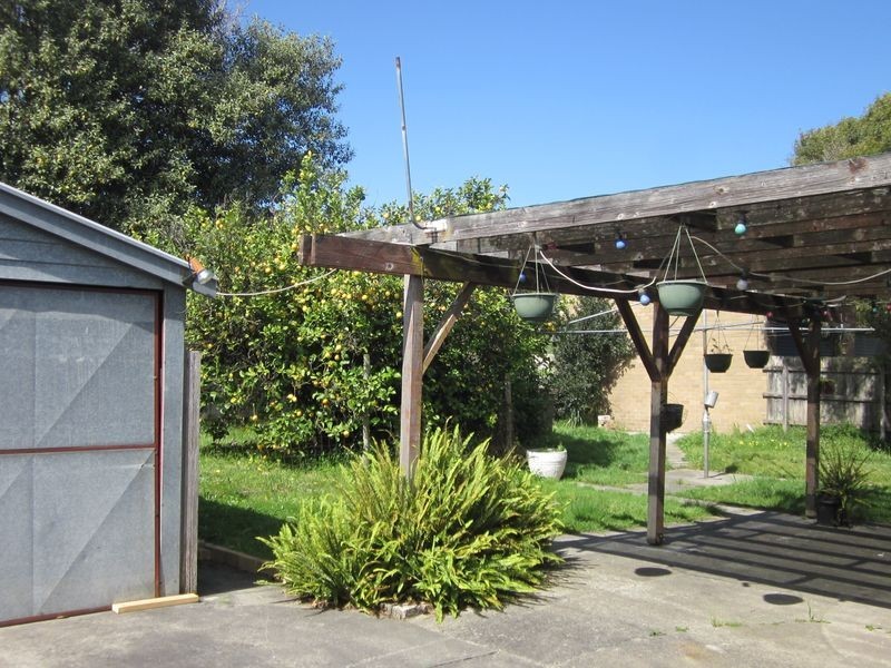 17 Evan Street, Berwick VIC 3806