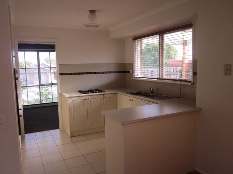 6 Florence Avenue, Berwick VIC 3806