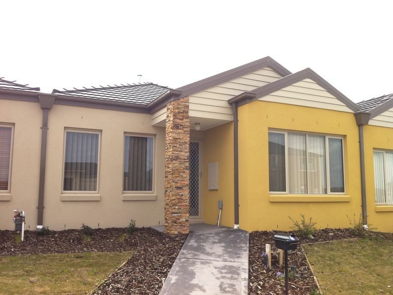 82 Sabel Drive, Cranbourne North VIC 3977