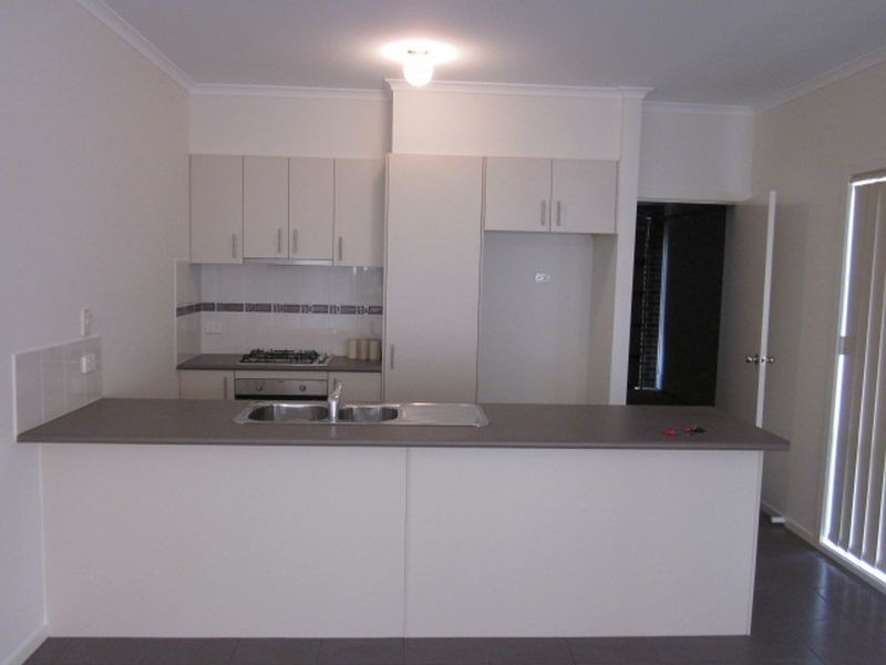 82 Sabel Drive, Cranbourne North VIC 3977