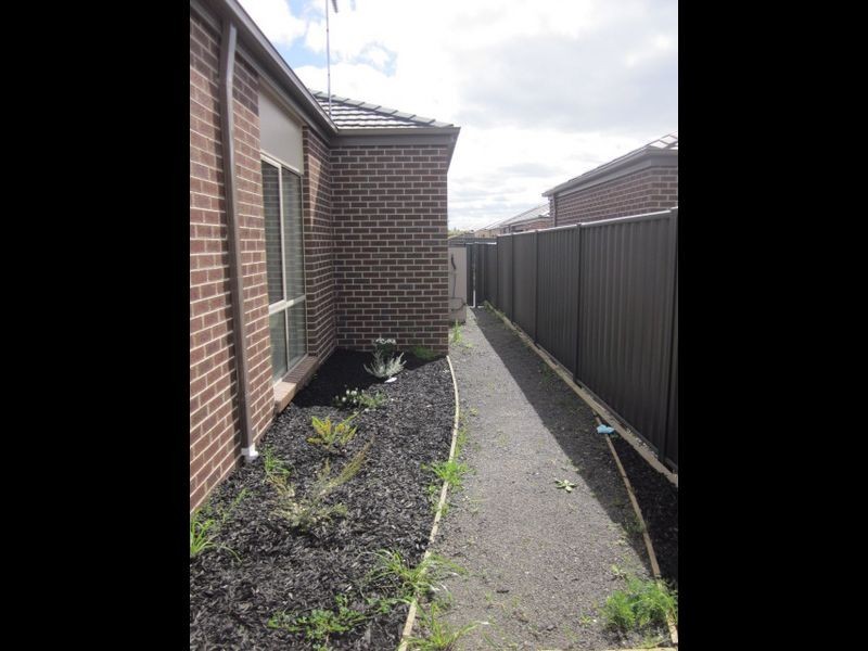 82 Sabel Drive, Cranbourne North VIC 3977