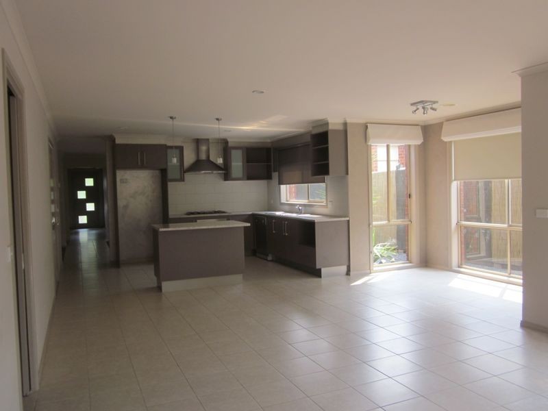 80 Ridgemont Drive, Berwick VIC 3806