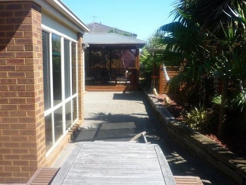 48 McCubbin Way, Berwick VIC 3806