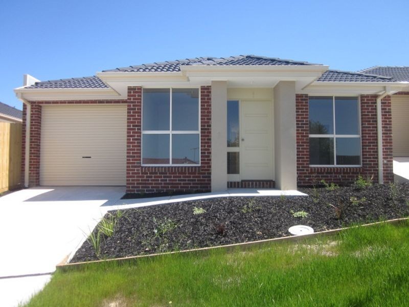 1 Lancaster Way, Beaconsfield VIC 3807