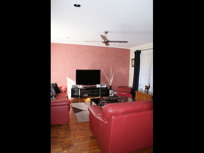 14 Mahon Avenue, Beaconsfield VIC 3807