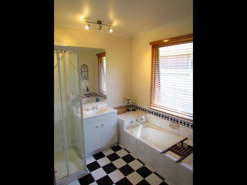 1 Bunerong Court, Narre Warren South VIC 3805