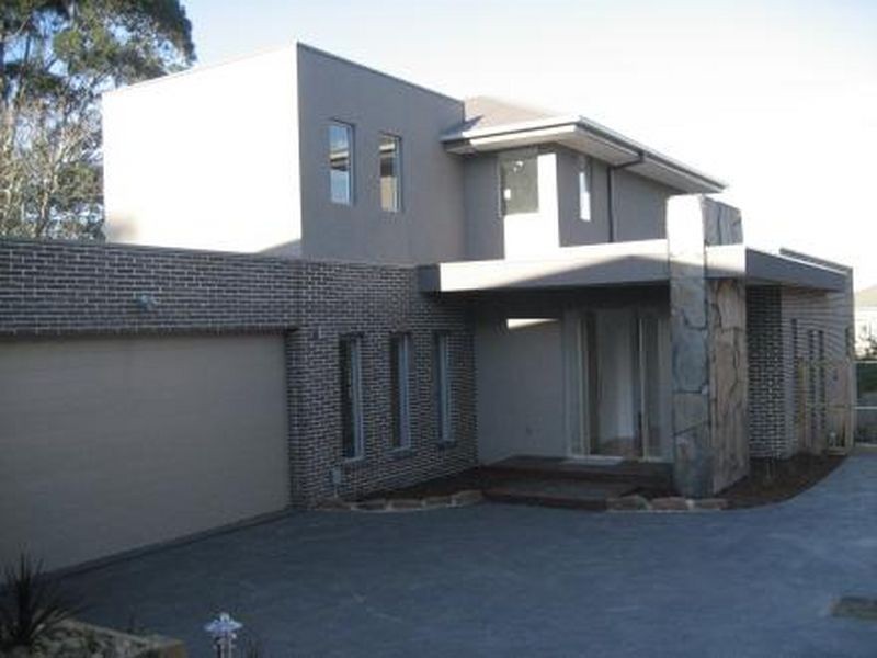 3/4 Buchanan Road, Berwick VIC 3806