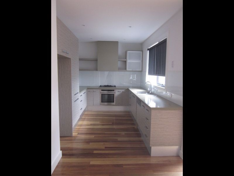 3/4 Buchanan Road, Berwick VIC 3806