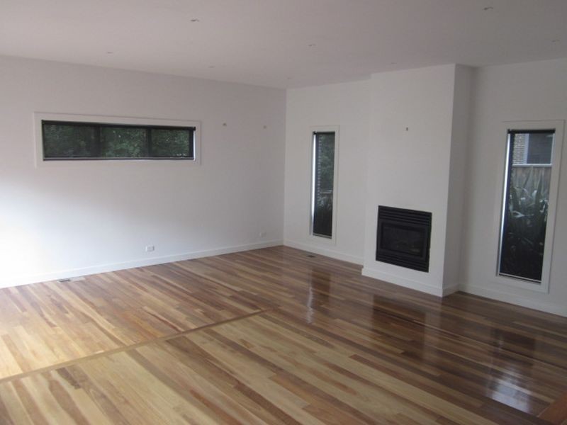 3/4 Buchanan Road, Berwick VIC 3806