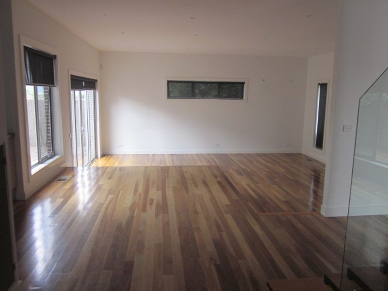 3/4 Buchanan Road, Berwick VIC 3806