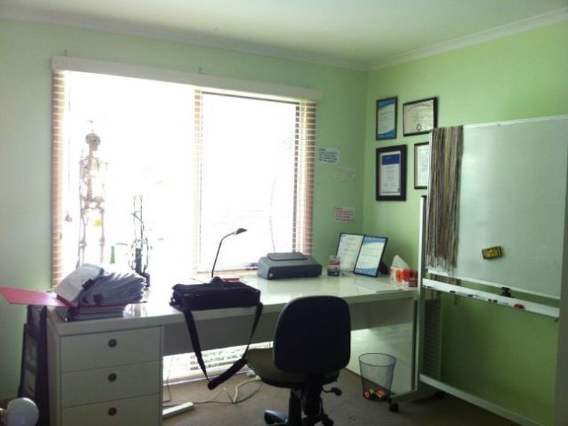 10 Ezard Close, Berwick VIC 3806