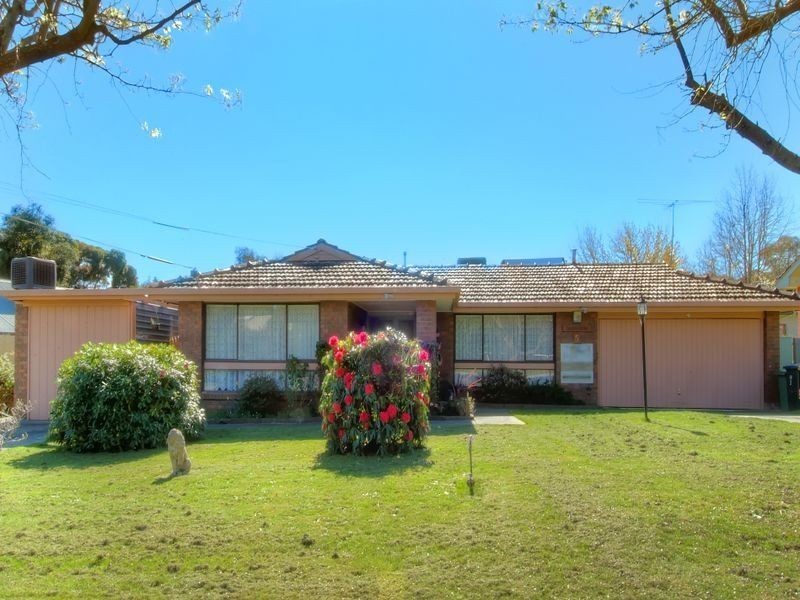 5 Roundhay Court, Berwick VIC 3806