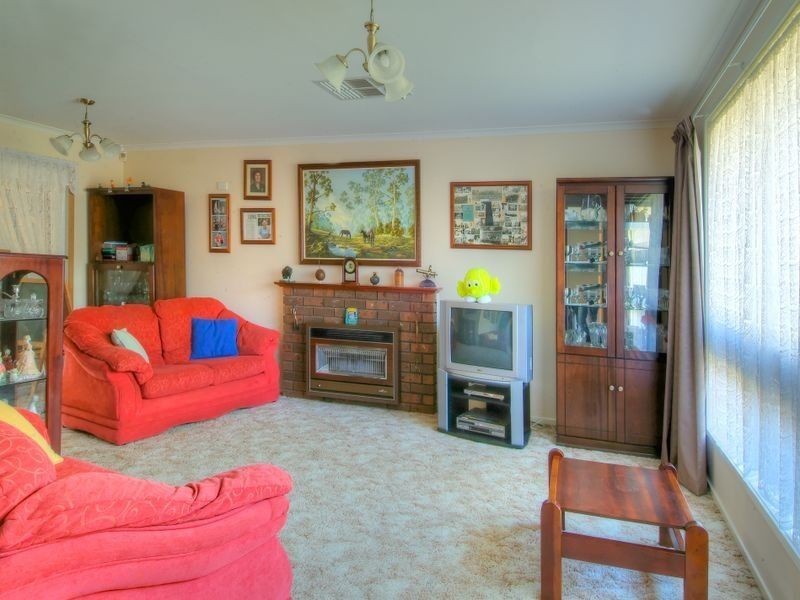 5 Roundhay Court, Berwick VIC 3806