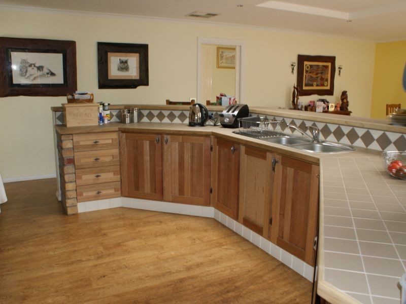 17 The Promenade, Narre Warren South VIC 3805