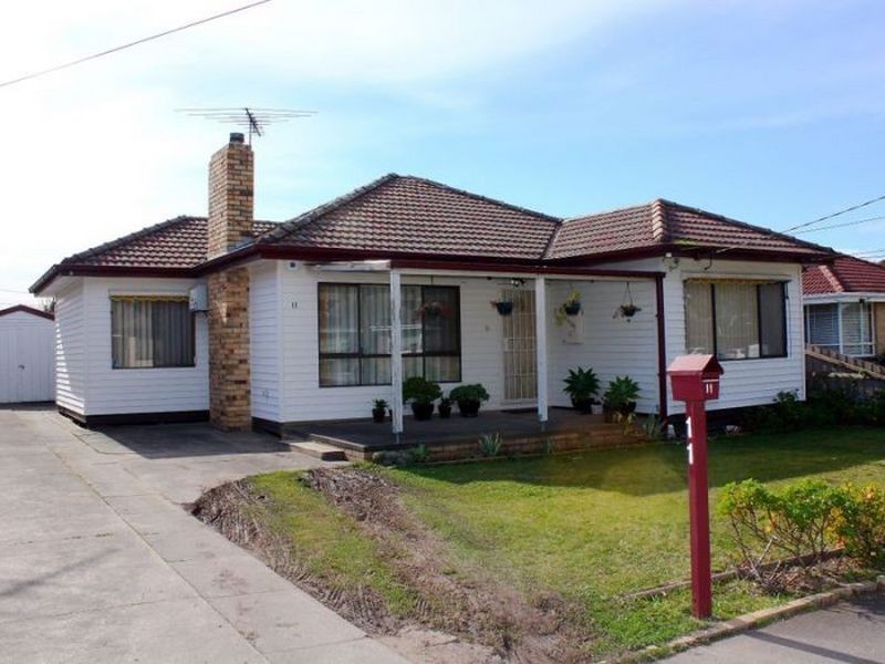 11 McNabb Court, Dandenong North VIC 3175